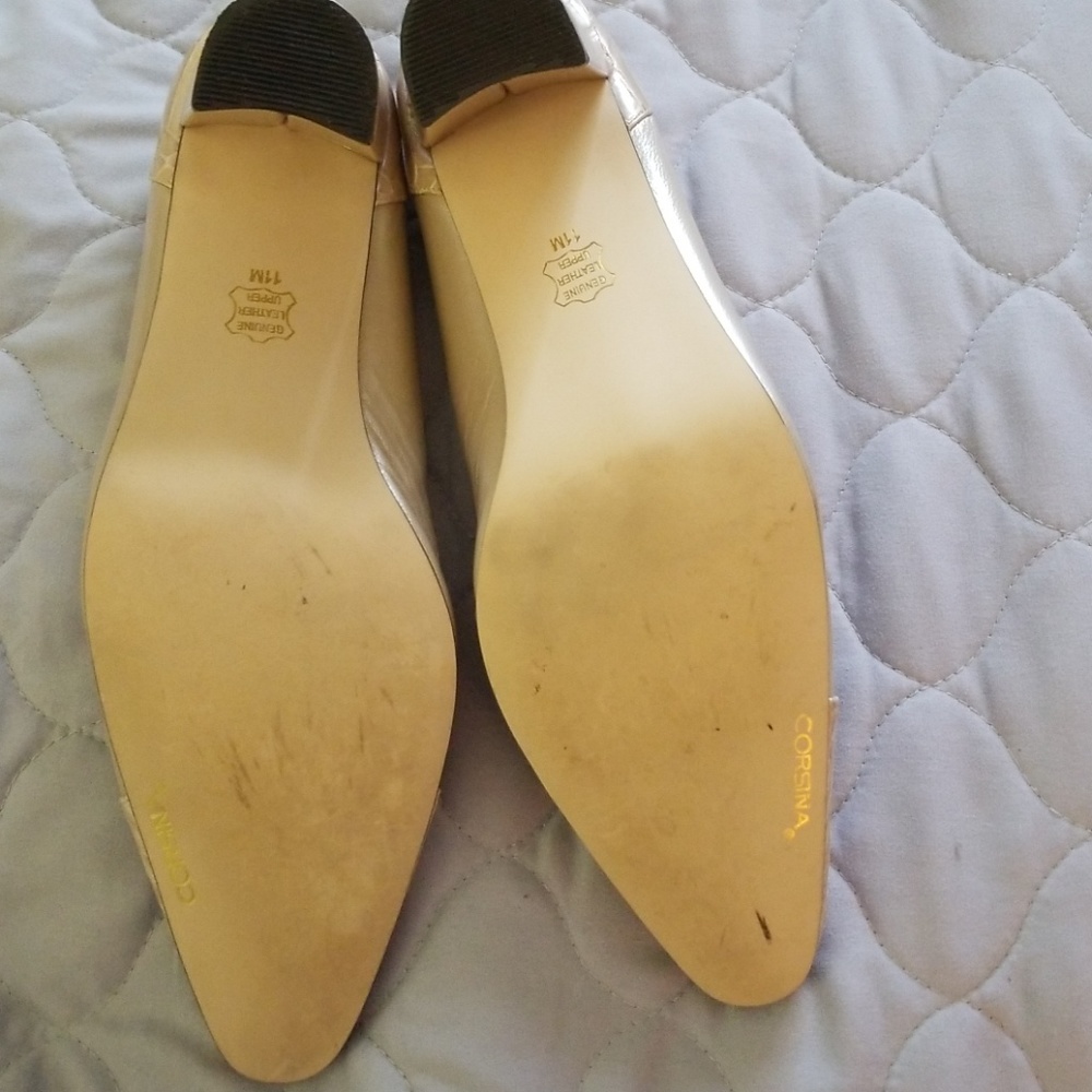 Shoes - Picture 3 of 4